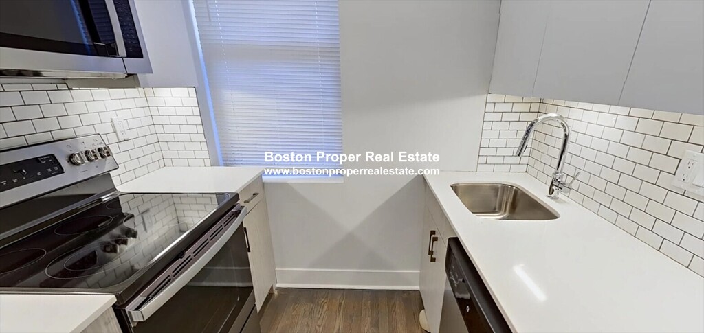 20 Queensberry St, Fenway