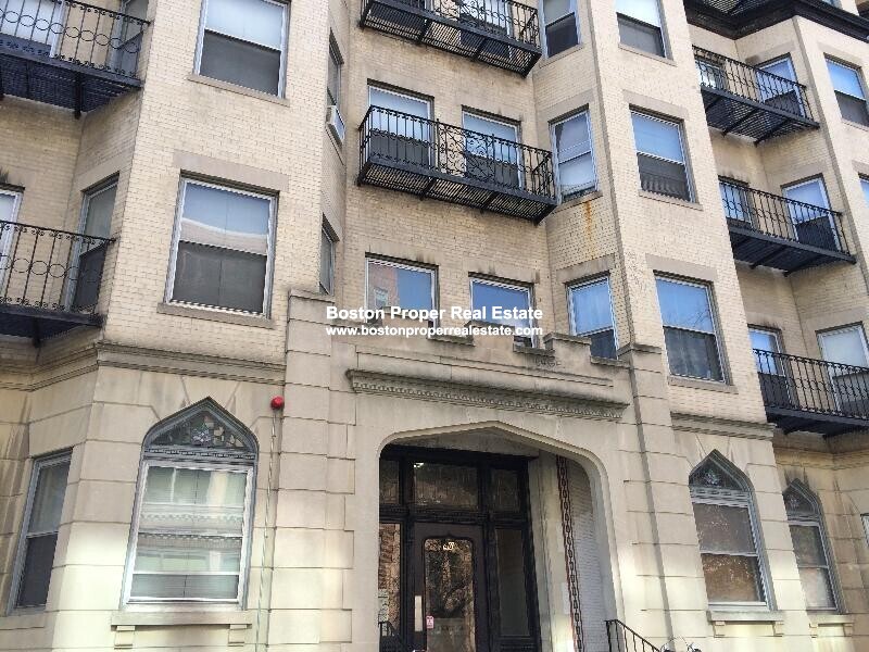 46 Westland Ave, Fenway