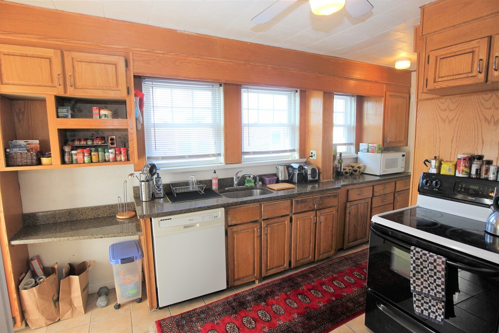 168 Faneuil St, Brighton