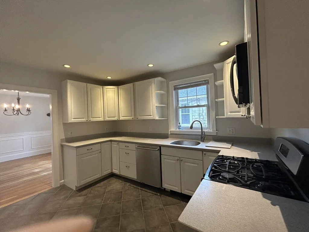 4 Harvard Rd, Belmont