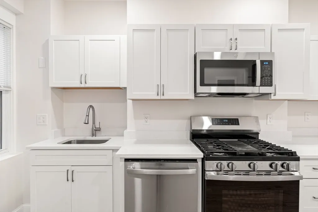 198 Salem St, North End