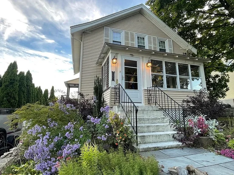 157 Riverview Ave, Waltham