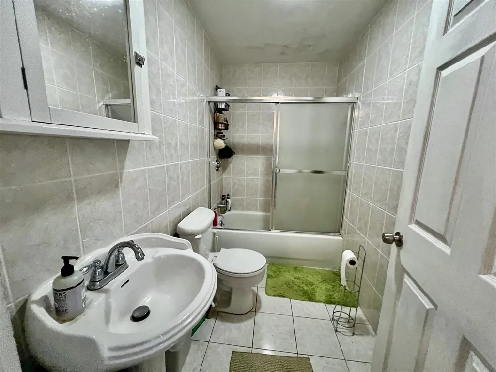 13 Centre St, Roxbury