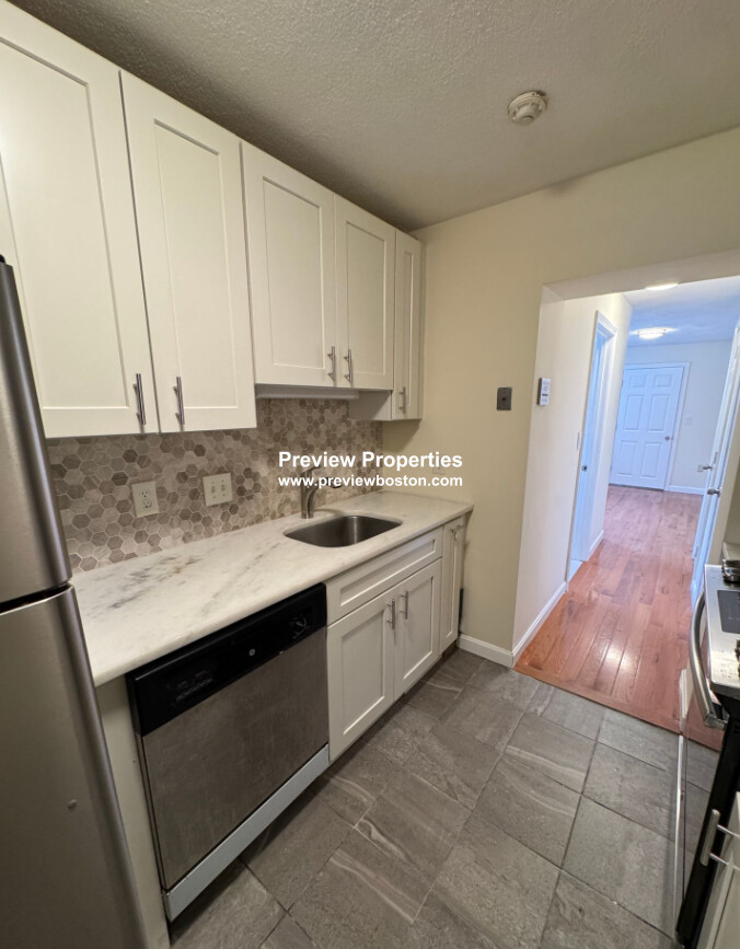 31 Chelsea St, East Boston