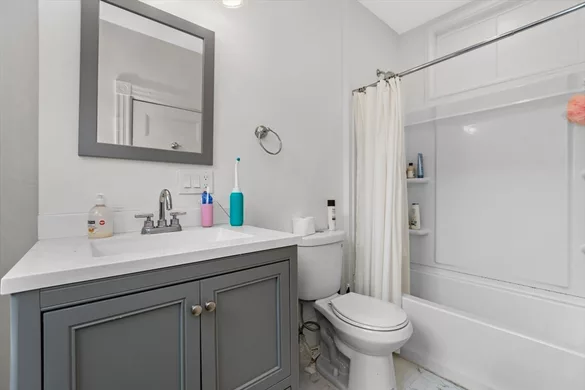 868 Huntington Ave, Coolidge Corner