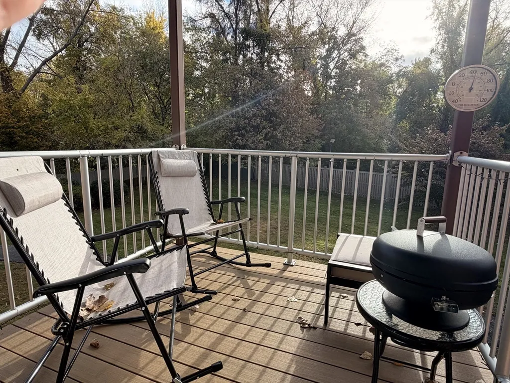 7 Conant Rd, Winchester