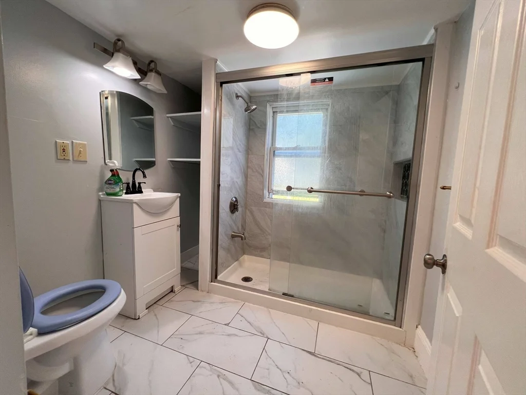 173 Granite St, Quincy