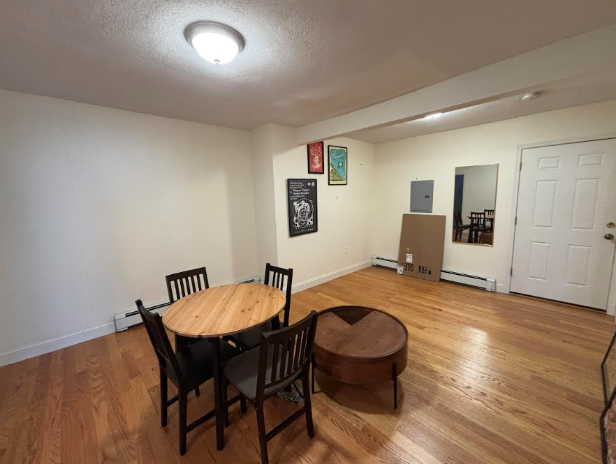 82 Sacramento St, Ward Two