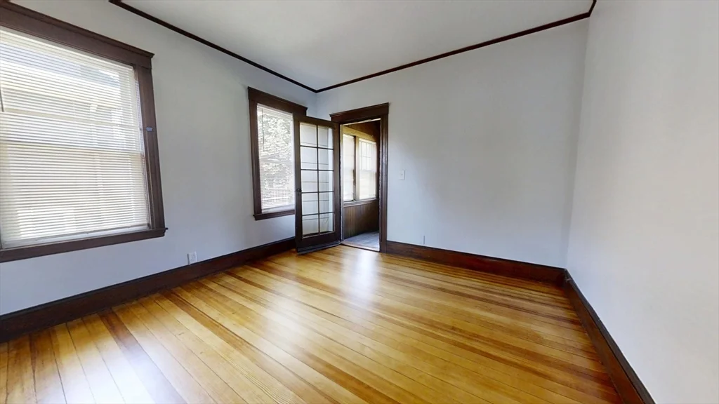 39 Commonwealth Rd, East Watertown