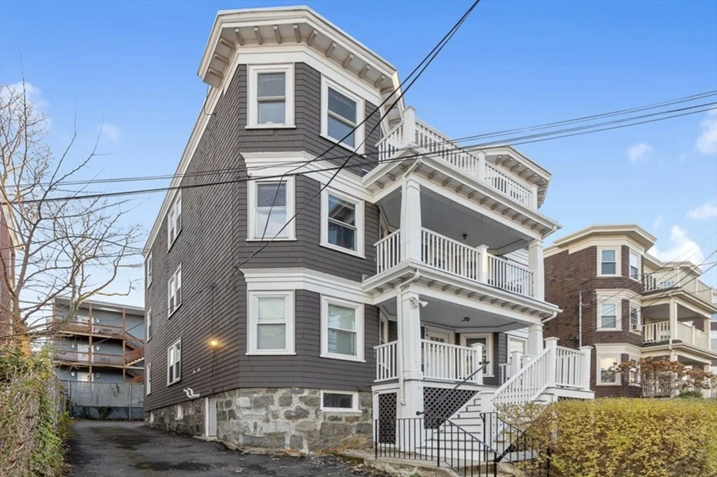 24 Thelma, Dorchester