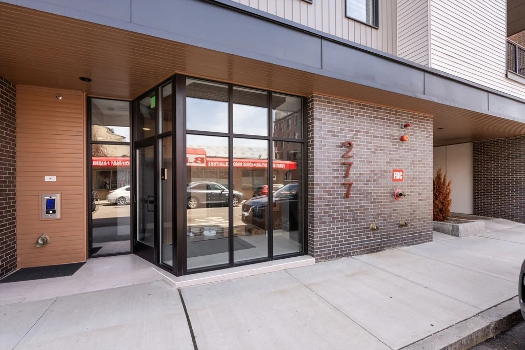 277 Border St, East Boston