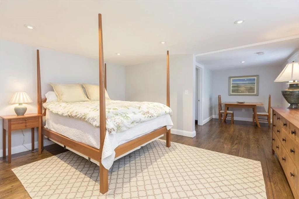 622 E 2nd, South Boston