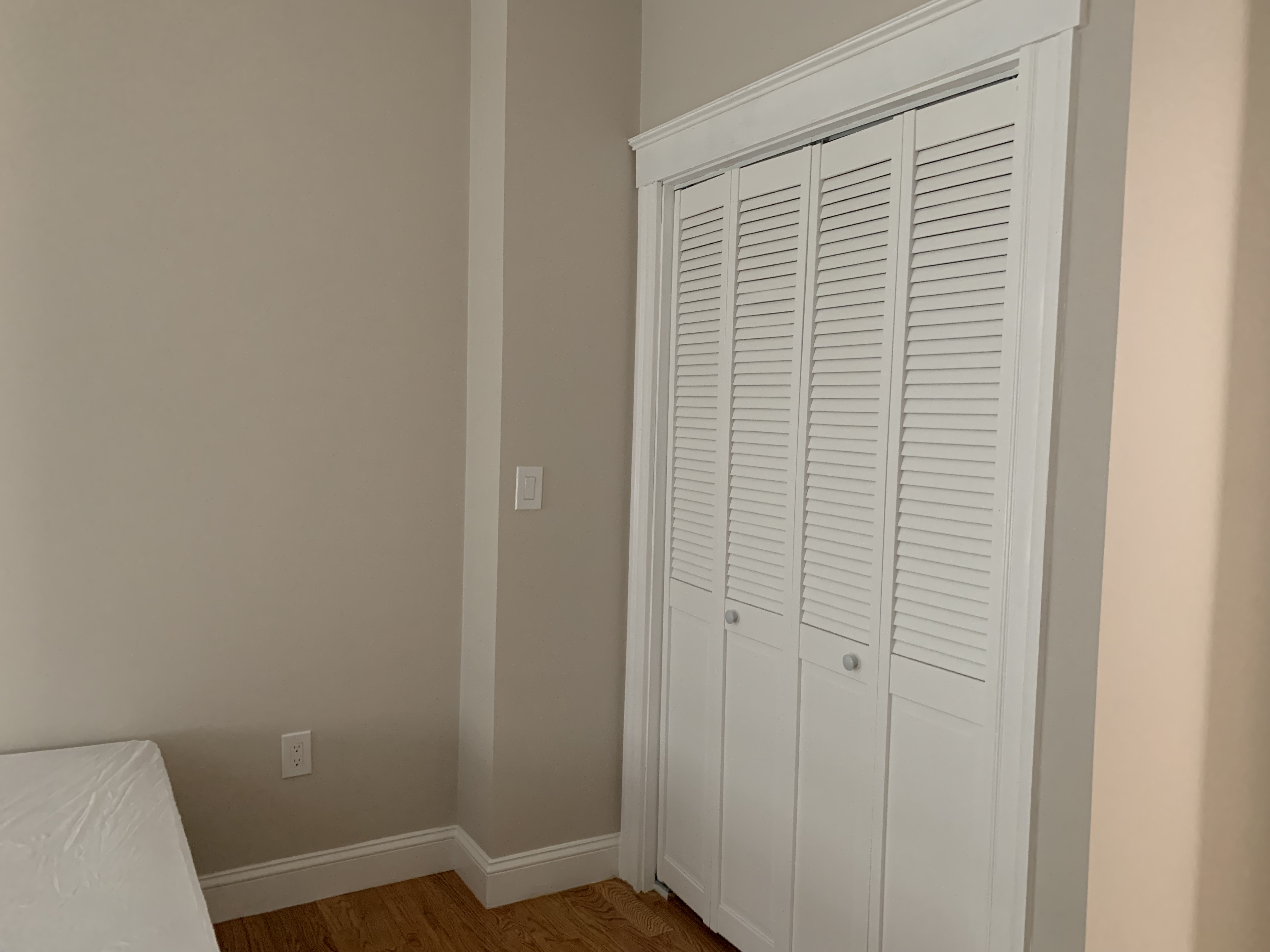 5 bed, 2 bath apartment for rent at 1146 Hillside St Unit 2, Mission Hill — photo 13 of 23