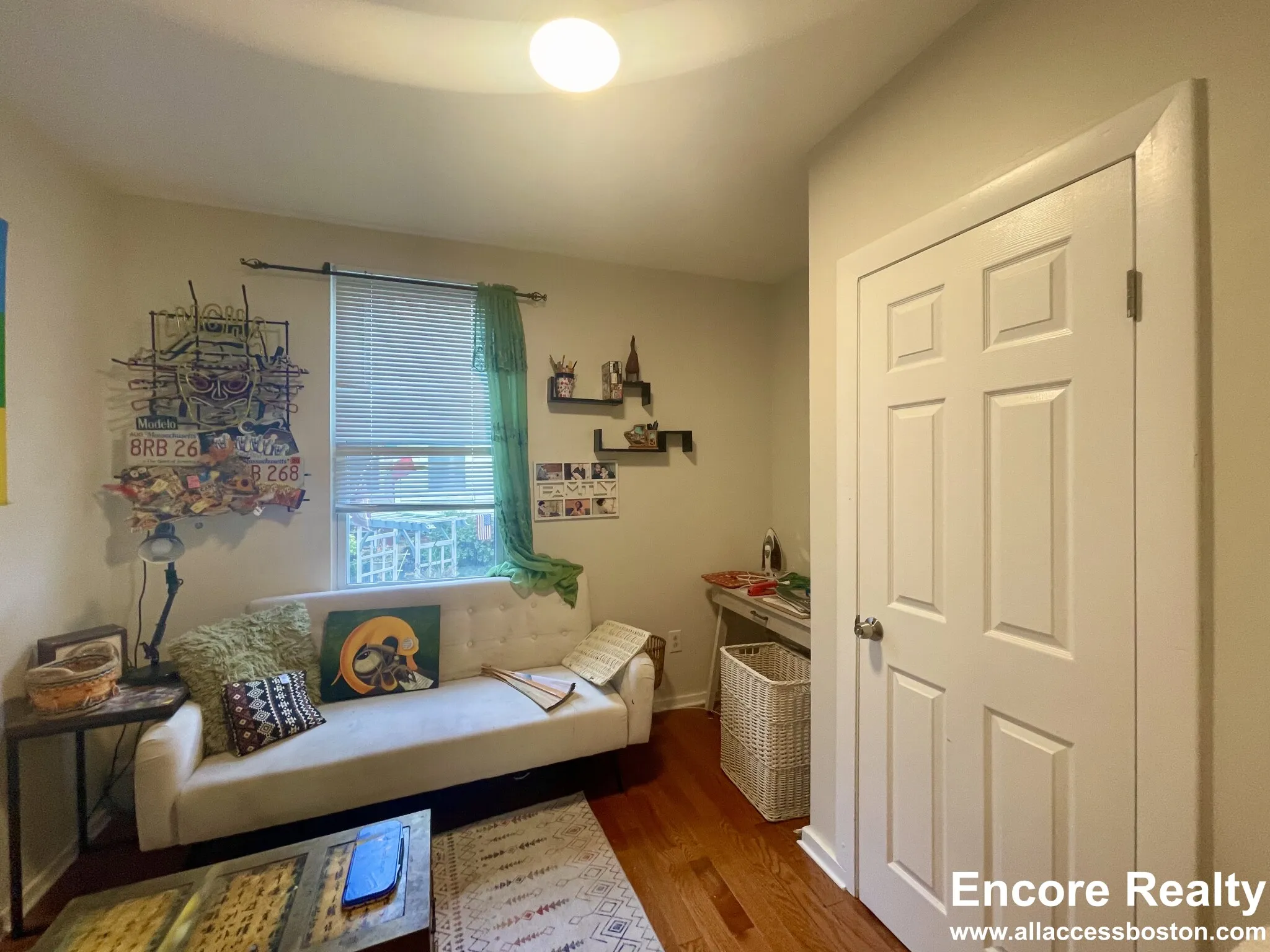 75 Putnam St, Eagle Hill