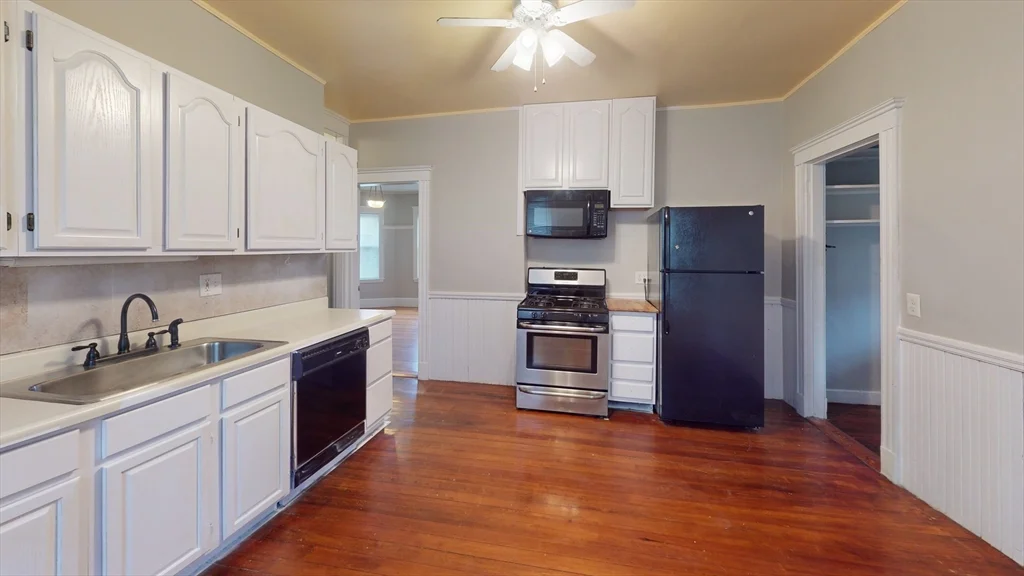 8 Olmstead St, Jamaica Plain