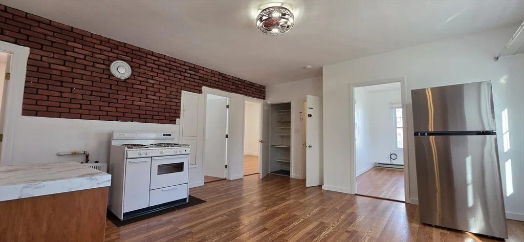 14 Orient St, Worcester