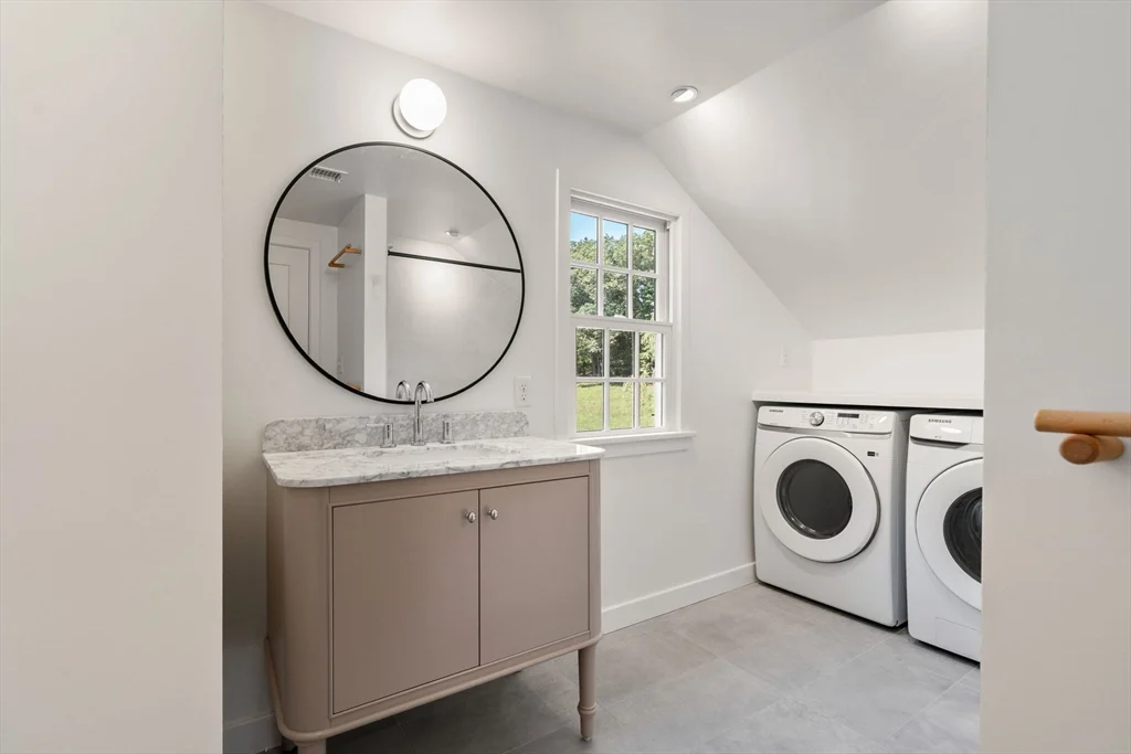 157 Farm Rd, Sherborn