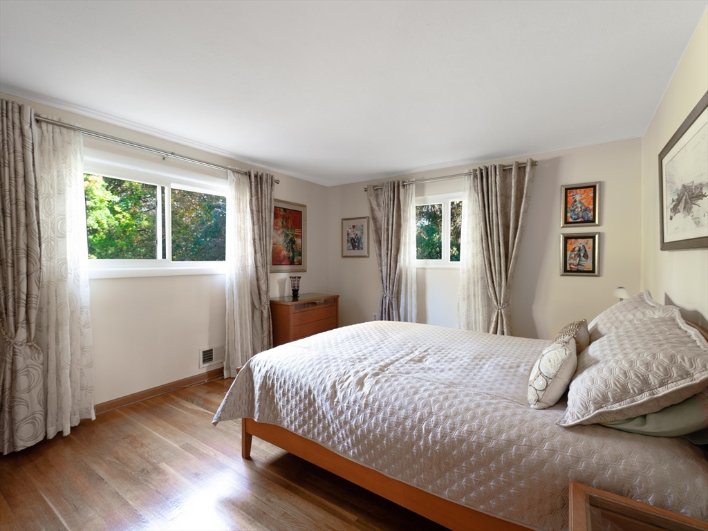 11 Mildred Rd, Newton