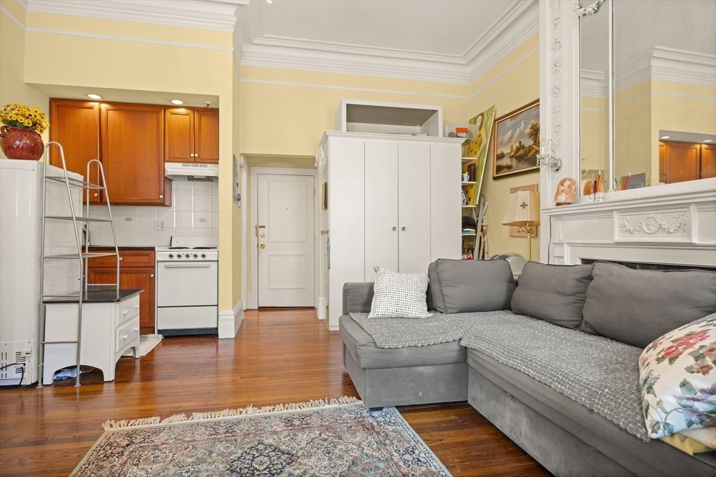 227 Marlborough St, Back Bay