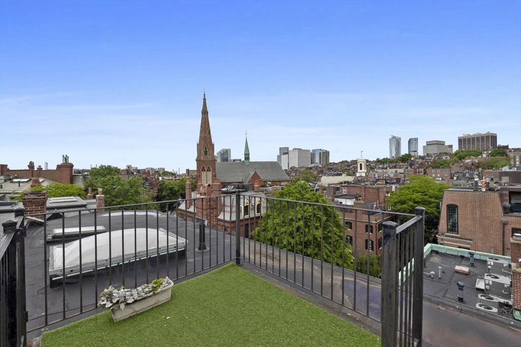 49 Brimmer St, Beacon Hill