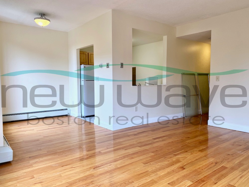 586 Massachusetts Ave, South End