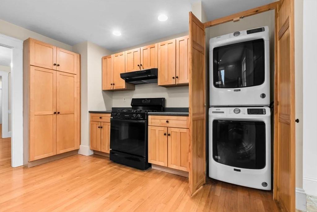 27 High St, Beverly Farms