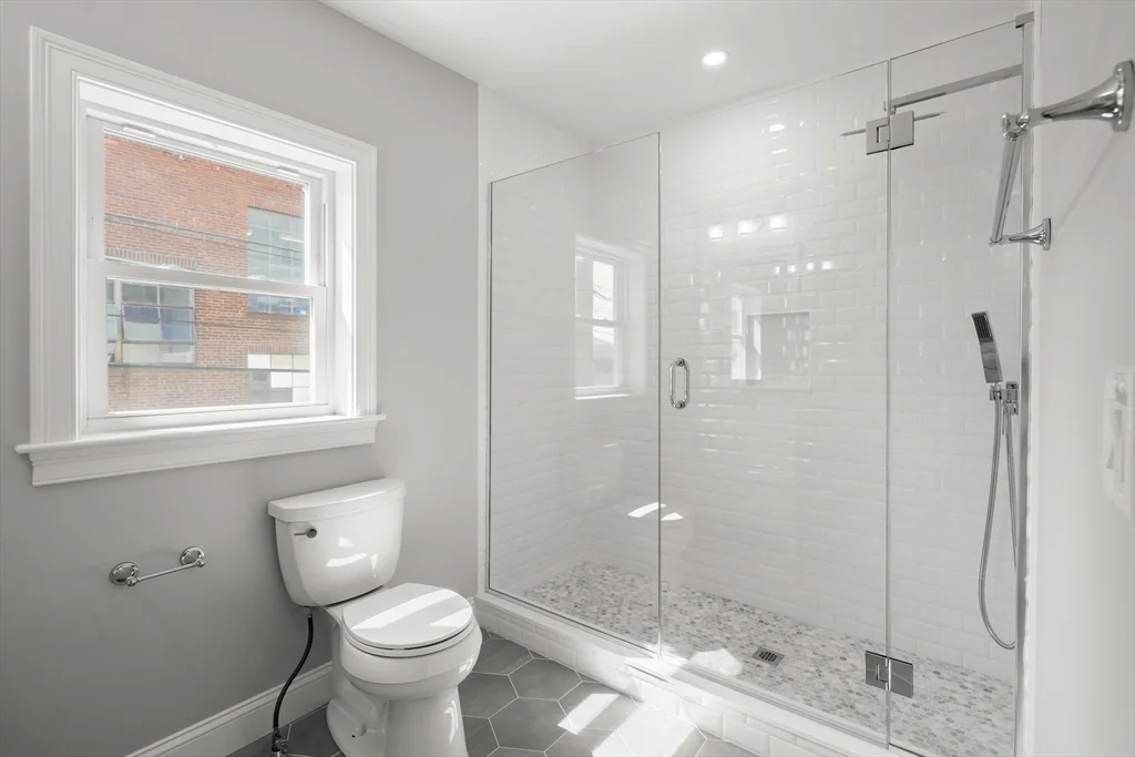 1 Orient Ave, Everett