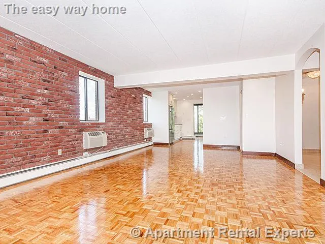31 Harris St, Other