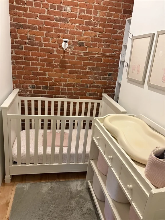 11-21 Wormwood, Seaport District