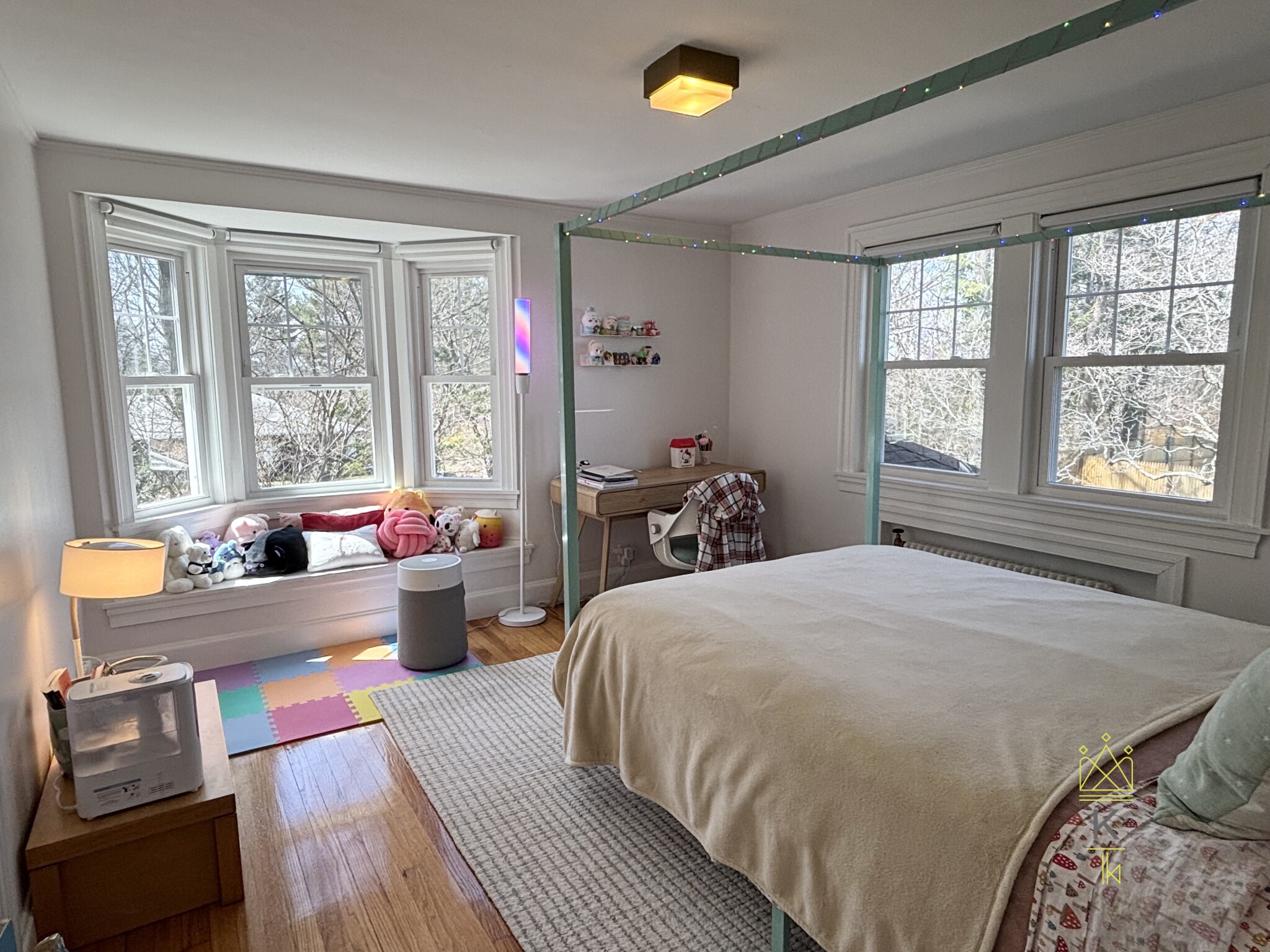 198 Wolcott Rd, Chestnut Hill