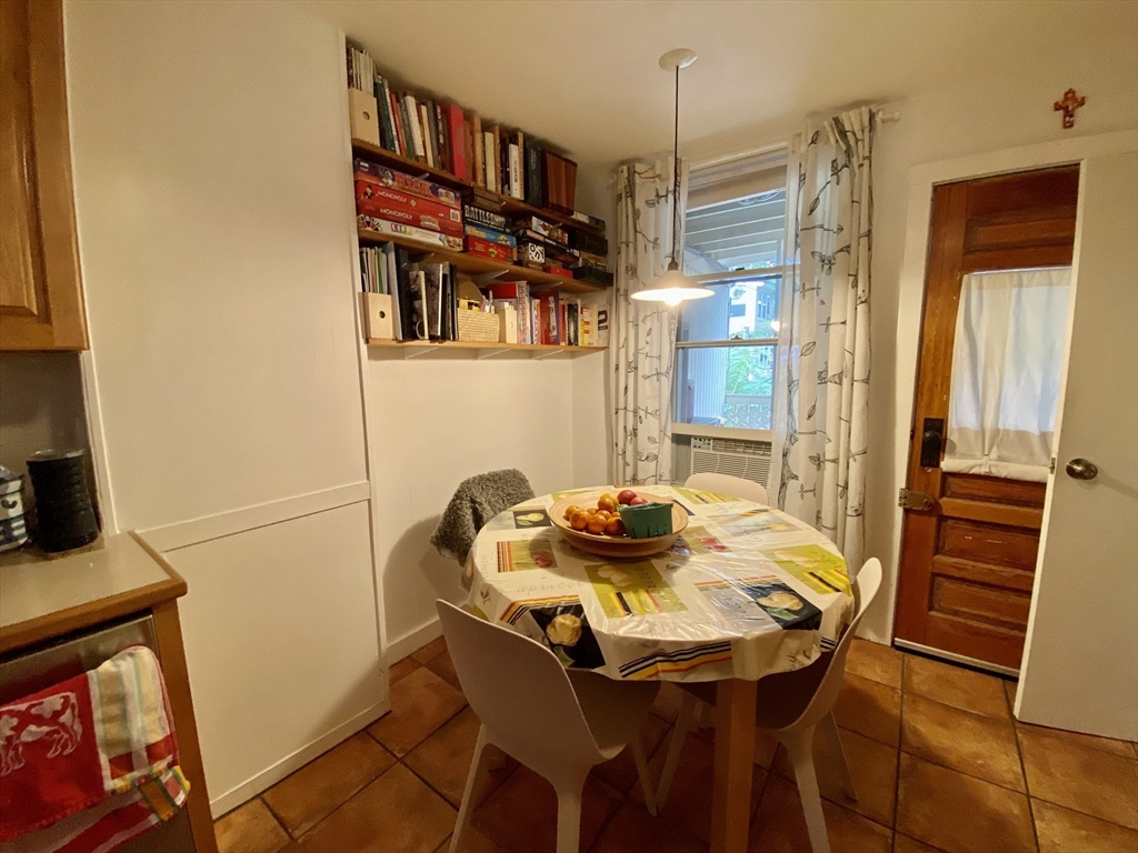 17 Perry St, Brookline Village