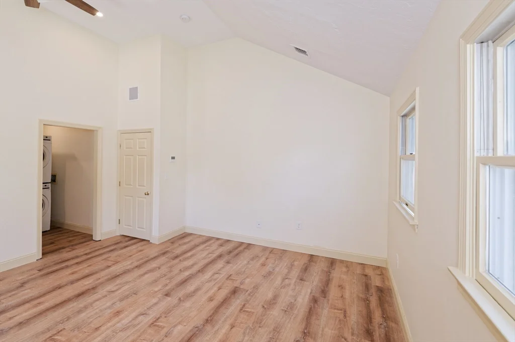 48 Westbrook Rd, Northborough