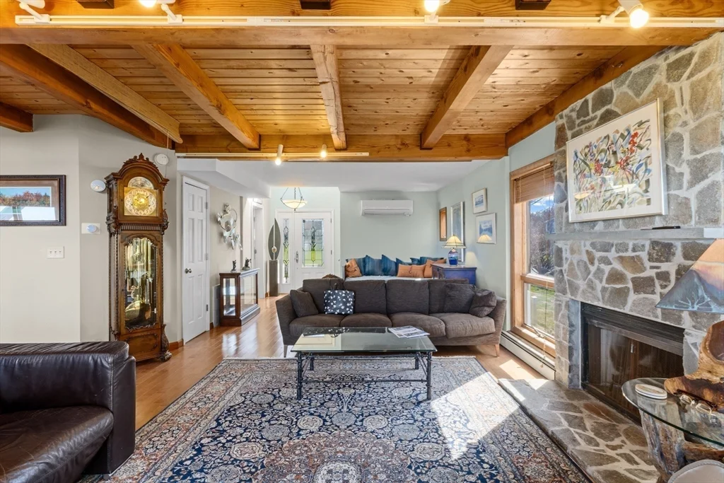 2 Windward Way, Sconticut Neck