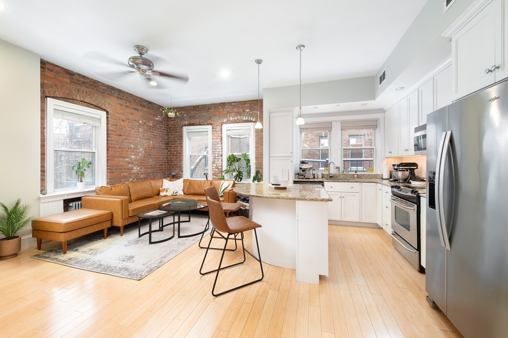 1 bed, 1.5 bath apartment for rent at 479 Beacon Unit 42, Back Bay — photo 1 of 9