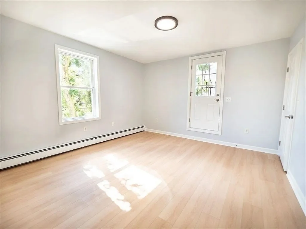 502 Somerville Ave, Ward Two