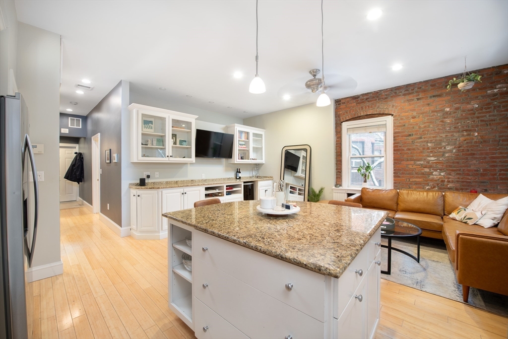 1 bed, 1.5 bath apartment for rent at 479 Beacon Unit 42, Back Bay — photo 3 of 9