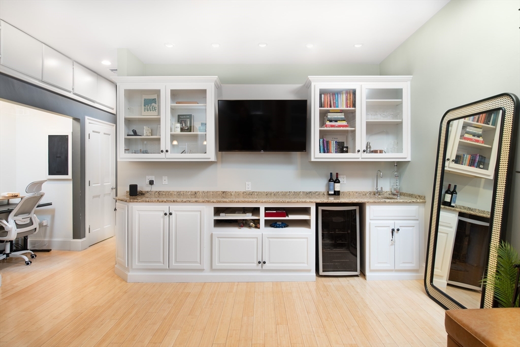 1 bed, 1.5 bath apartment for rent at 479 Beacon Unit 42, Back Bay — photo 4 of 9