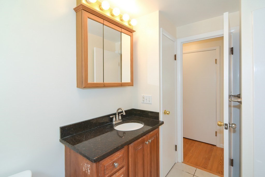 33 Robin Rd, Westborough