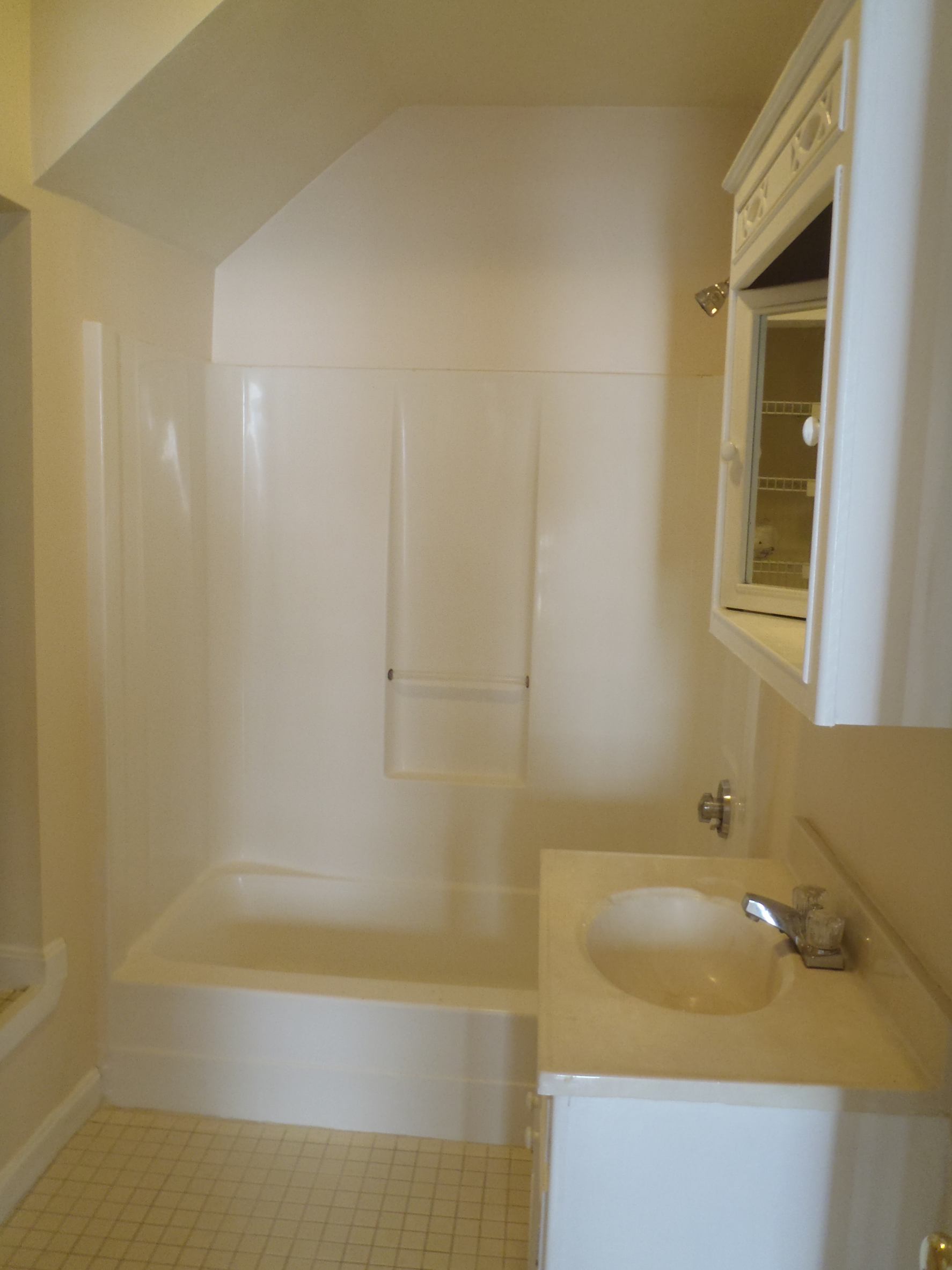 2 bed, 1 bath apartment for rent at 11 Bexley Unit 1, Roslindale — photo 5 of 17