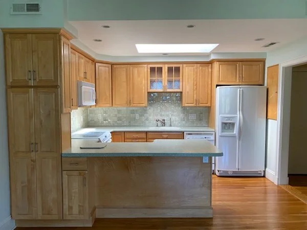 30 Dean Rd, Brookline Hills