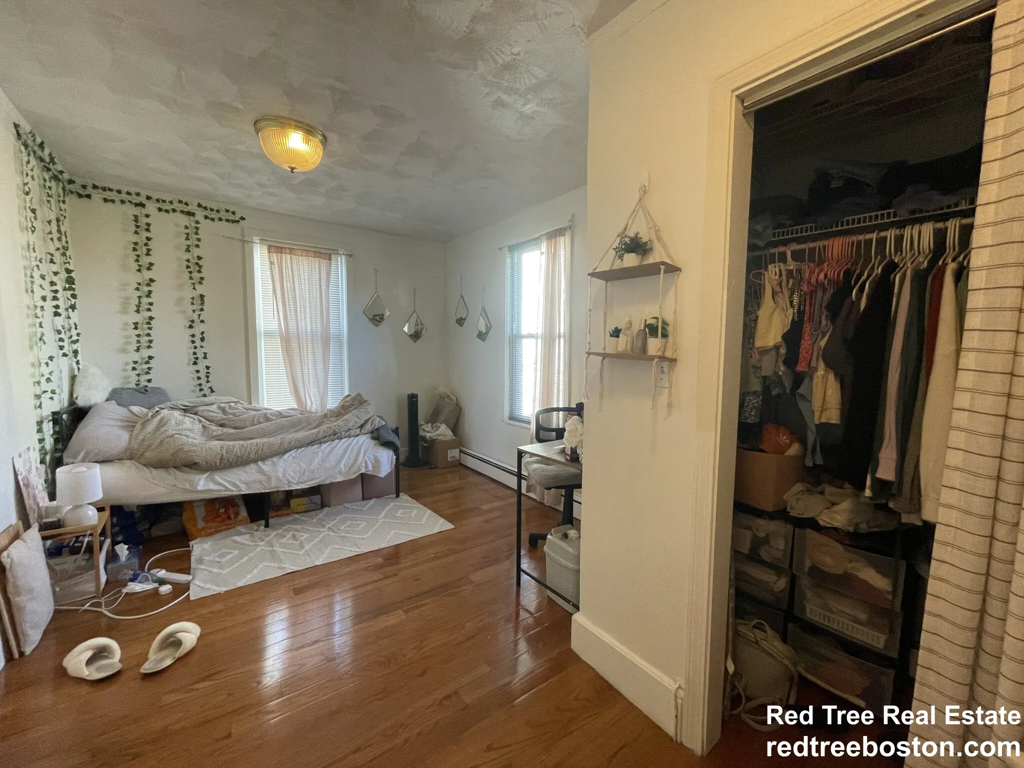 205 Hillside St, Mission Hill