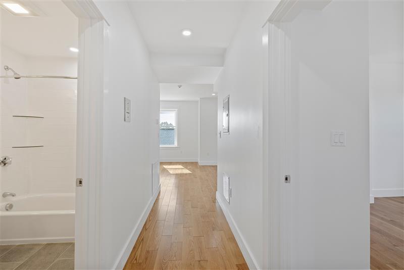 406 Columbia St, Wellington-Harrington