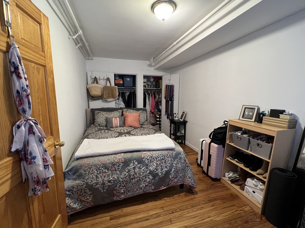 24 Isabella, Back Bay