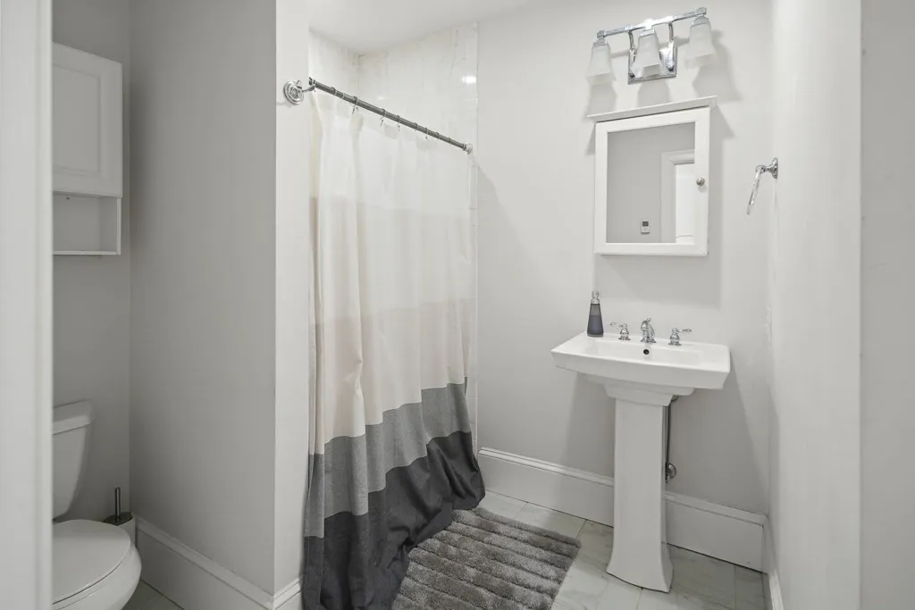 1281 Walnut St, Newton