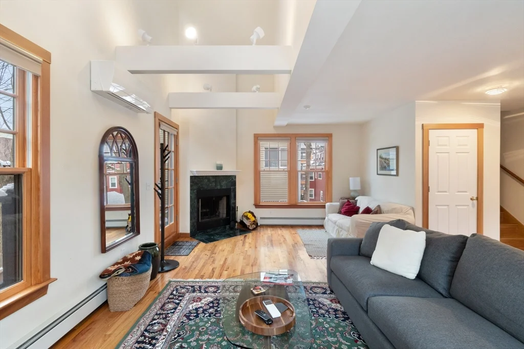 15 Mount Vernon St, Neighborhood Nine