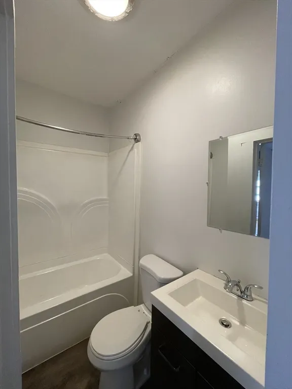 5 Freeland Ter, Worcester