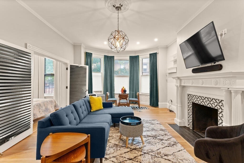 473 Beacon St, Back Bay