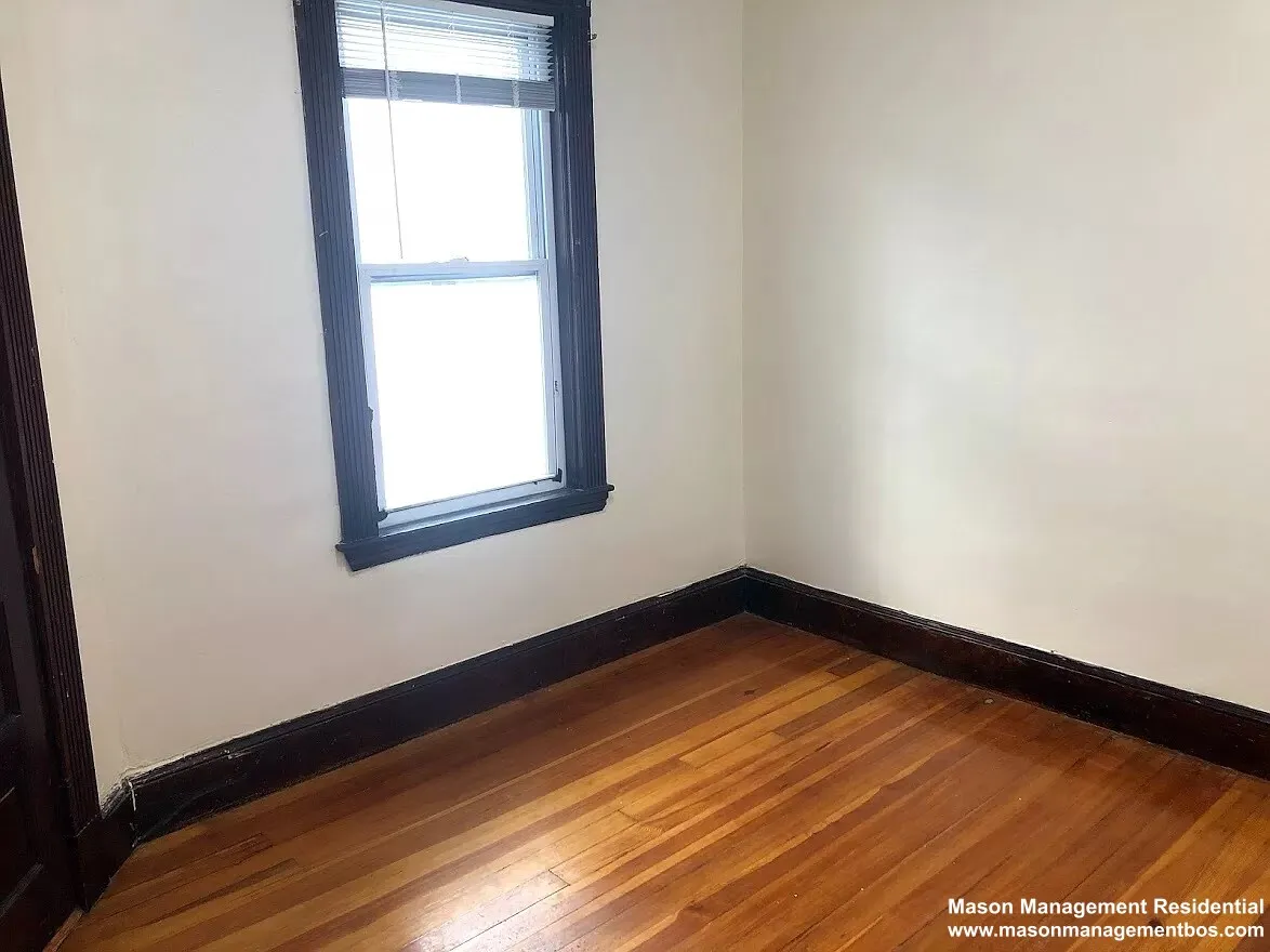 28 Litchfield St, Allston