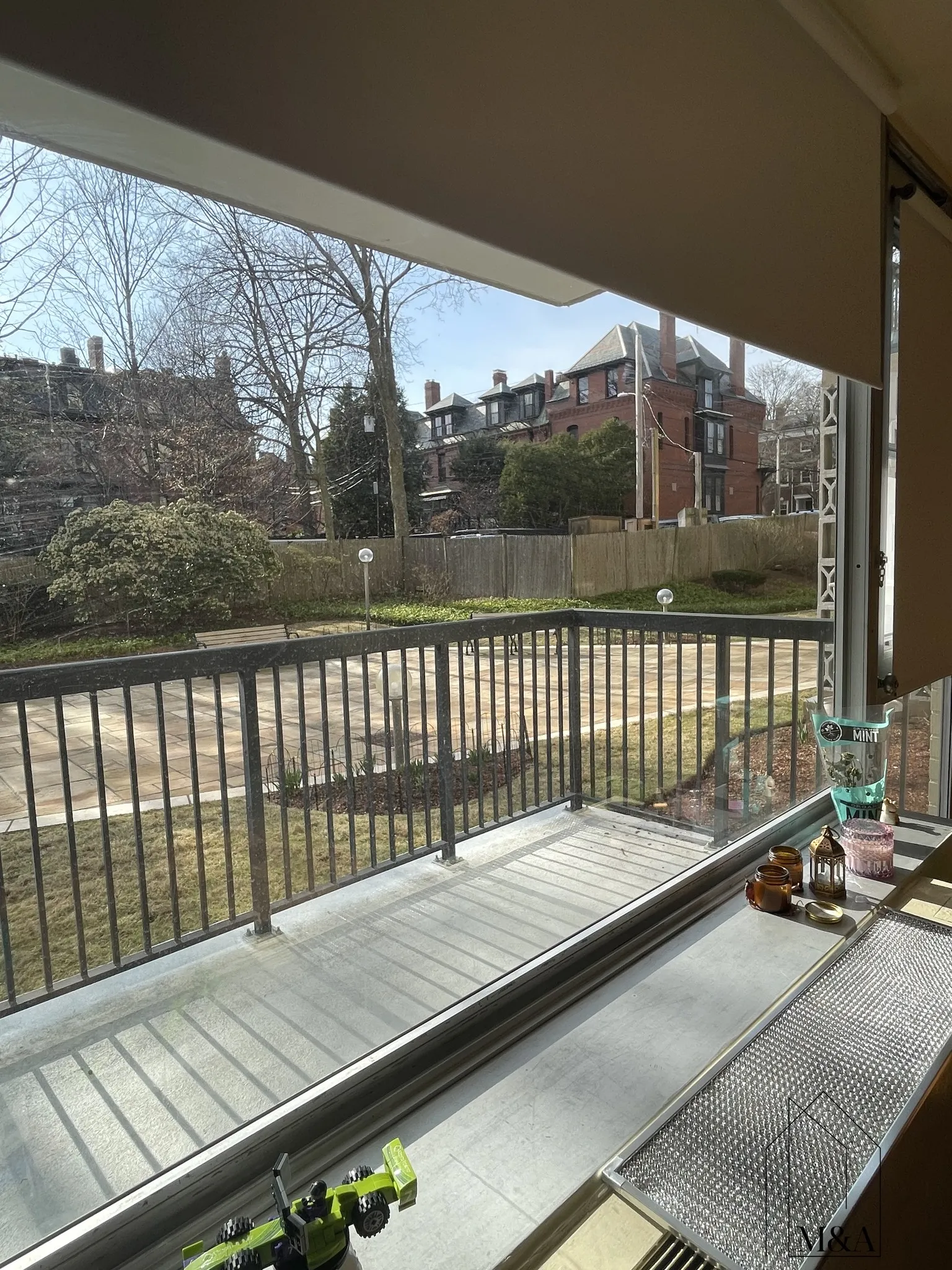 101 Monmouth St, Longwood