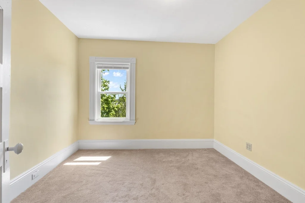 12 Folger Ave, Ryal Side